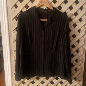Black stripped shirt